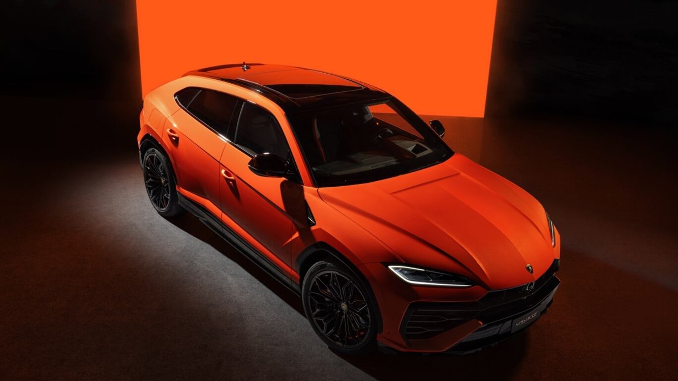 Auto China 2024: la star italiana è Lamborghini Urus SE, primo SuperSuv ibrido plug-in