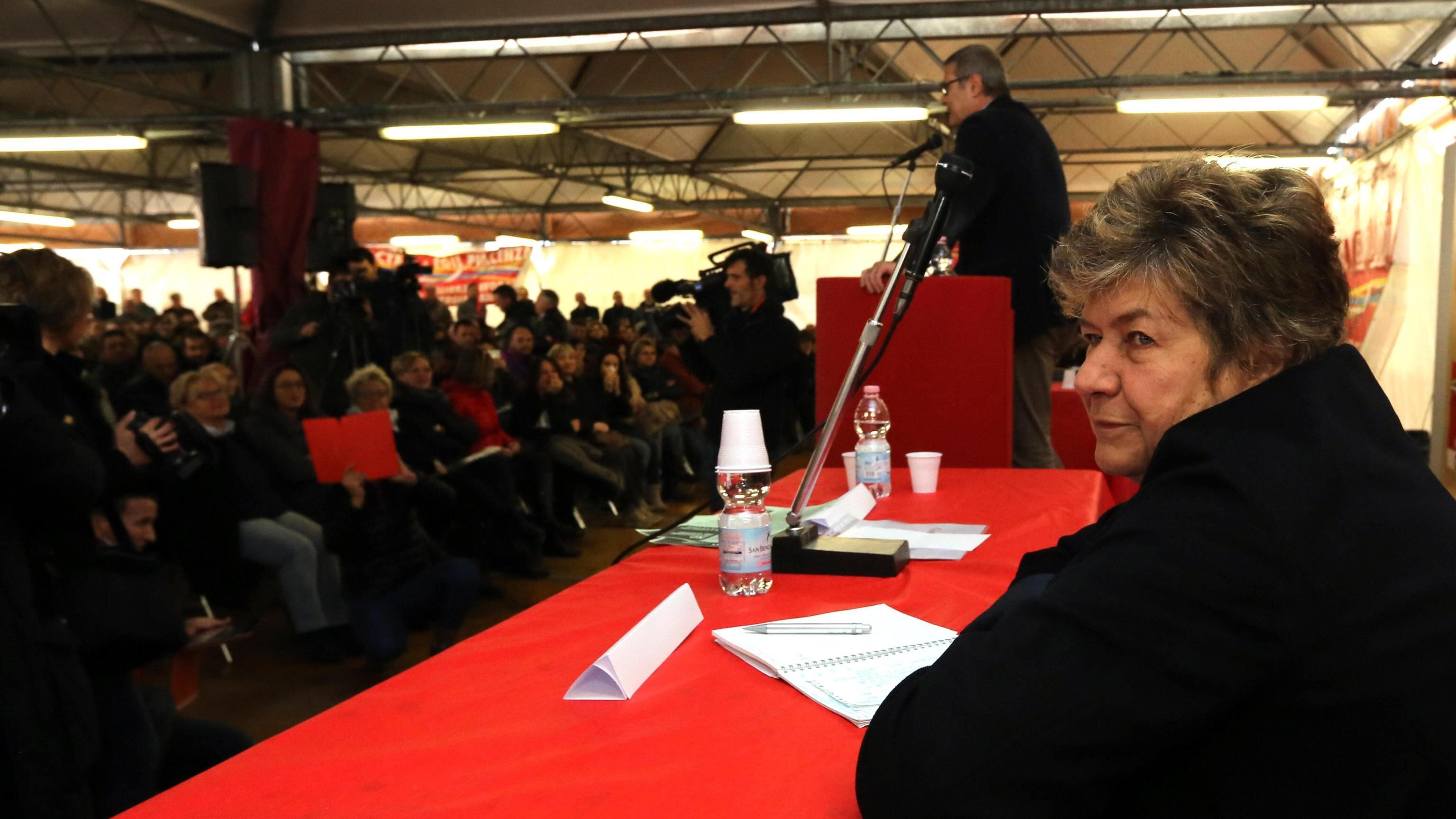Il governo cala le braghe davanti alla Camusso