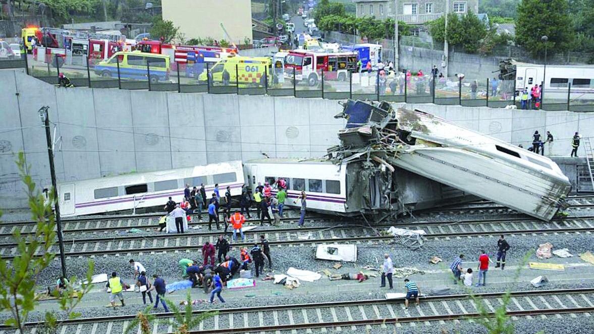 Treno deraglia in Spagna, 35 morti