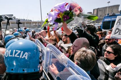 Manifestazione degli antagonisti a Napoli