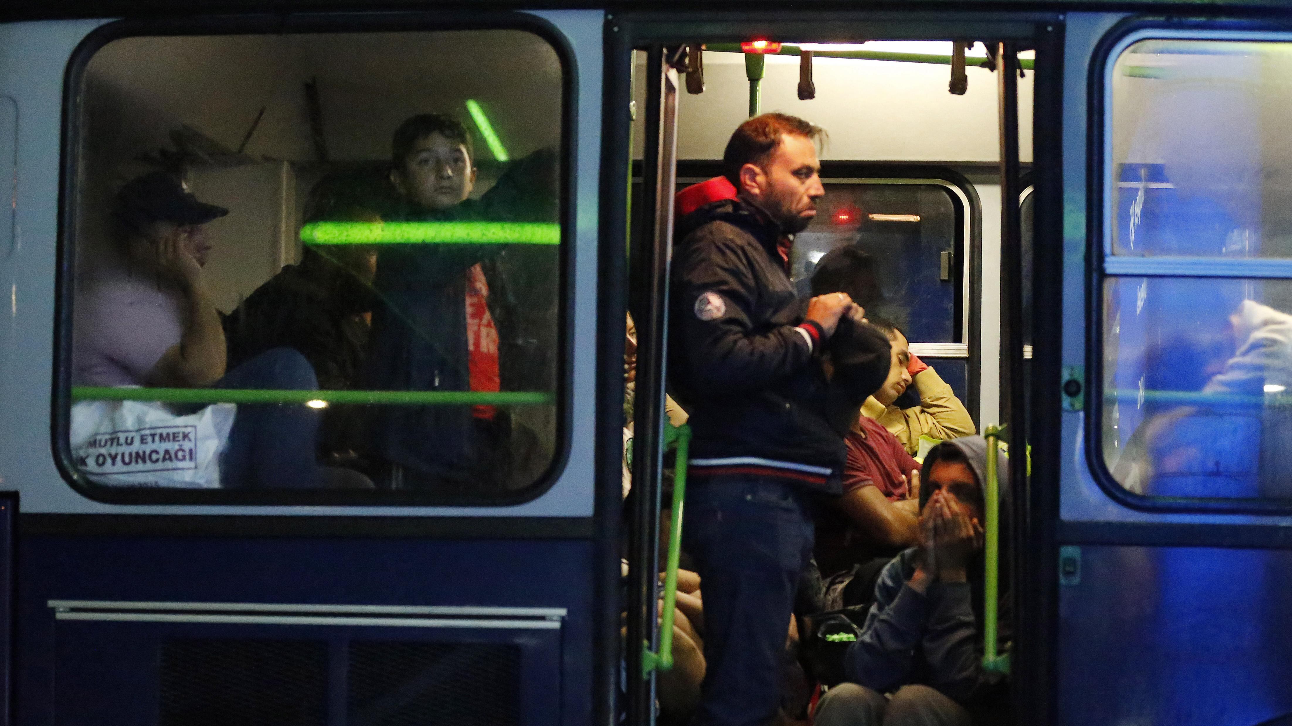 Se anche chiamarli migranti diventa offensivo