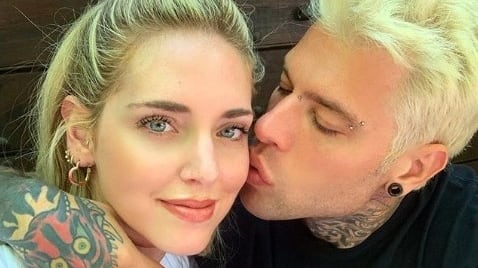 Chiara Ferragni contro il body shaming: "Amarci è già difficile"