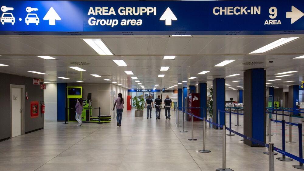Senza patente del vaccino non si viaggerà