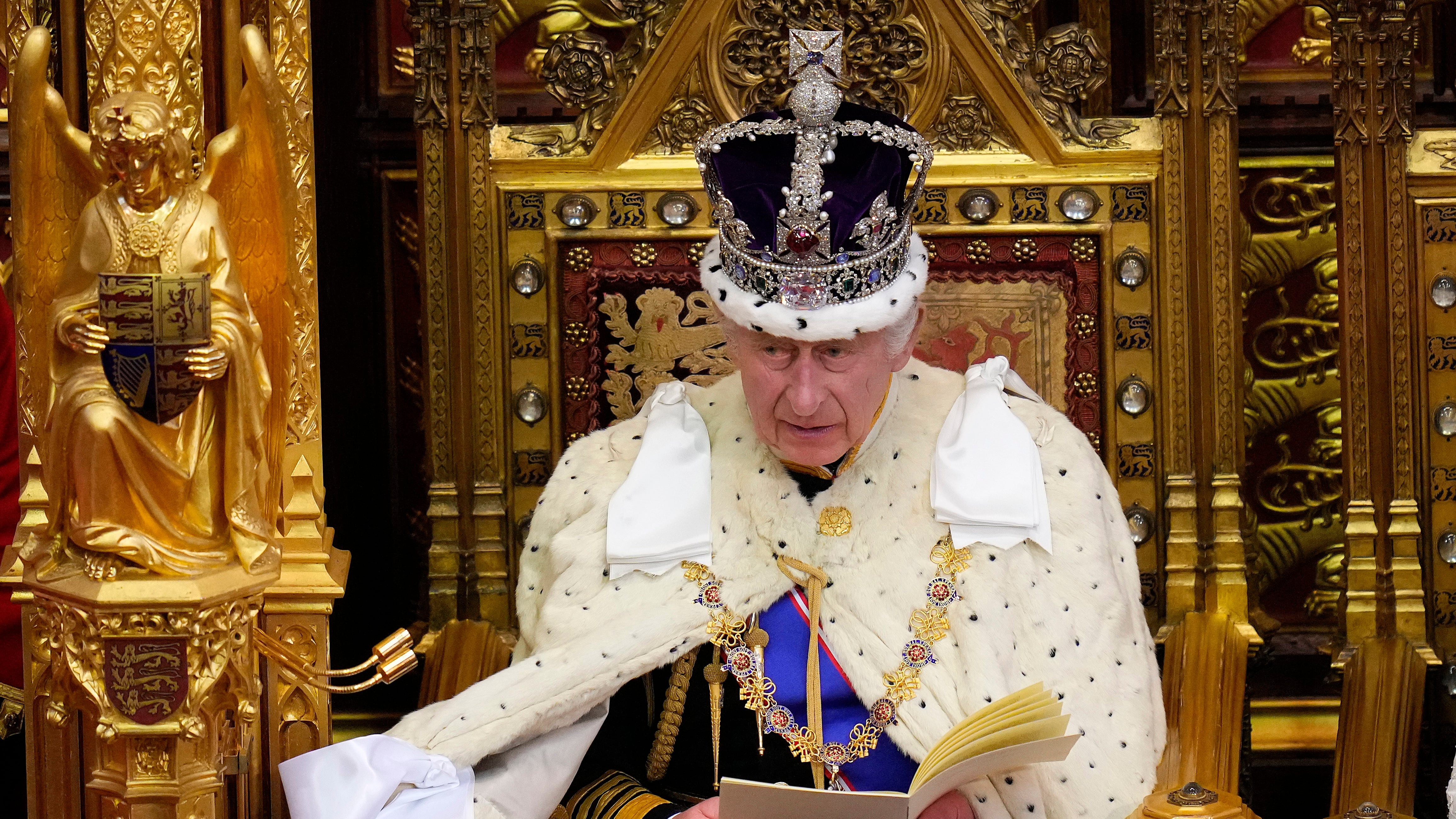 L'ostaggio e la ricerca di esplosivo: tutte le tradizioni legate all’apertura del Parlamento britannico