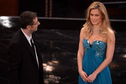 Bar Refaeli, sexy mamma col pancione 44