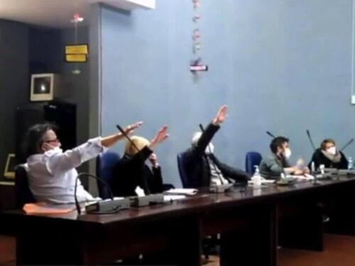 Cogoleto, saluto romano in aula: indagati i 3 consiglieri