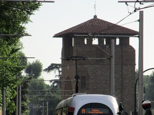 Torino, 3 fratelli magrebini senza biglietto aggrediscono controllori