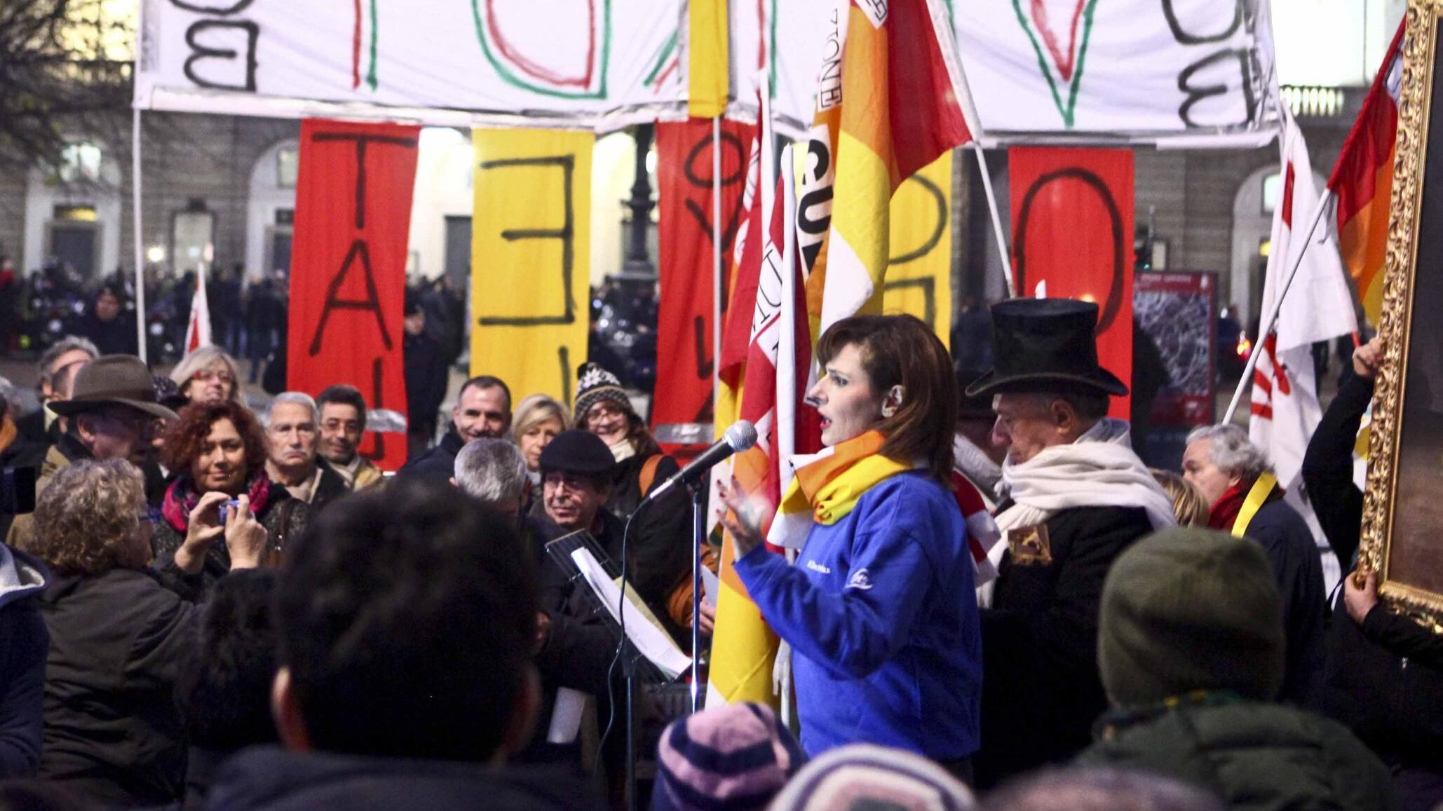 I centri sociali le cantano al governo