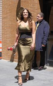 Ashley Graham, seno hot in primo piano 37