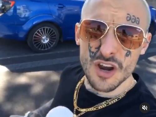 Sprangate e botte alla compagna: arrestato il rapper 1727Wrldstar