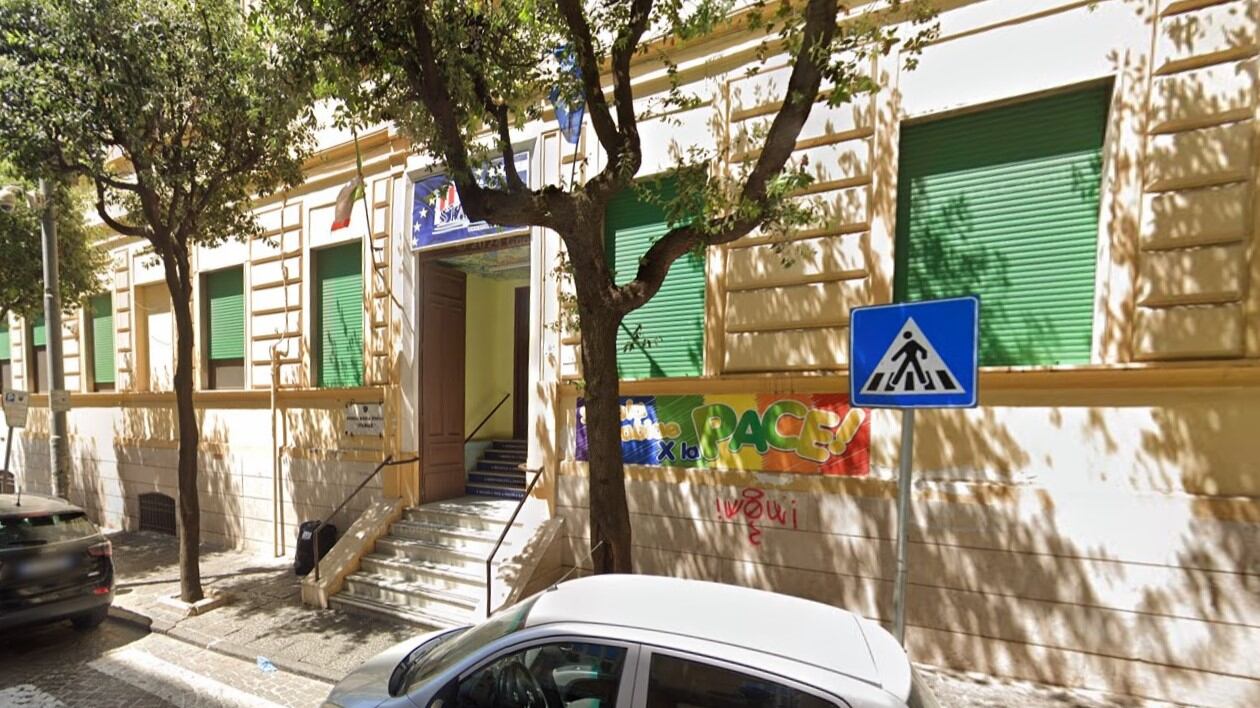 Napoli, aggressione a un'insegnante di sostegno: picchiata dai genitori degli alunni