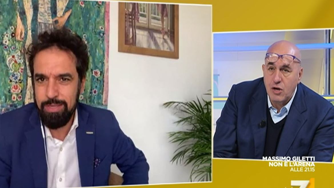 "Studia l'inglese", "Ancora parli?". Lite social tra Crosetto e Giarrusso