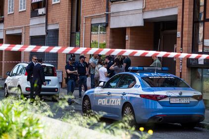 Omicidio-suicidio di Roma: l'arrivo della scientifica e il ritrovamento dell'auto dell'assassino 1