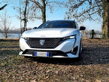 Peugeot 308 SW, guarda le foto 3