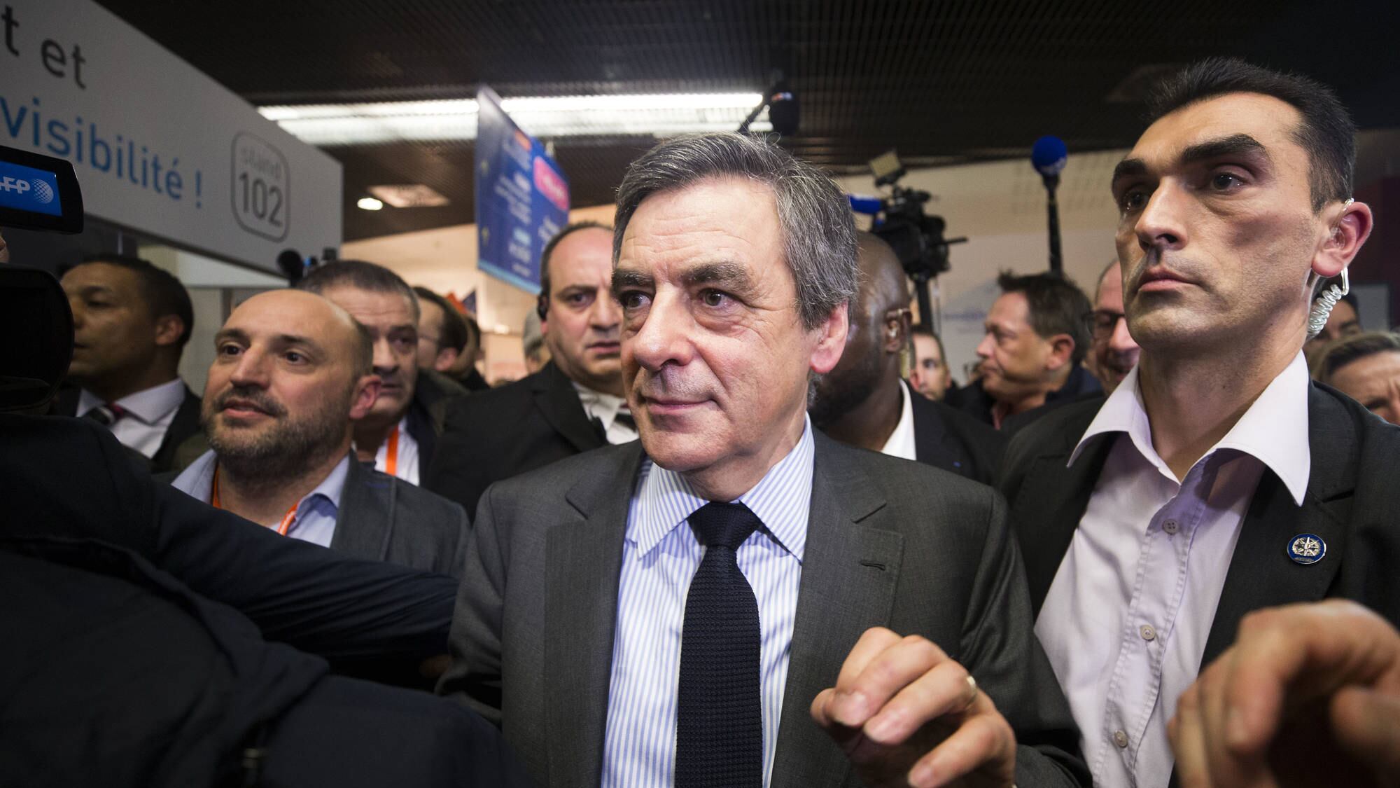 Francia, Fillon: "Resisto, non ho nulla da nascondere"
