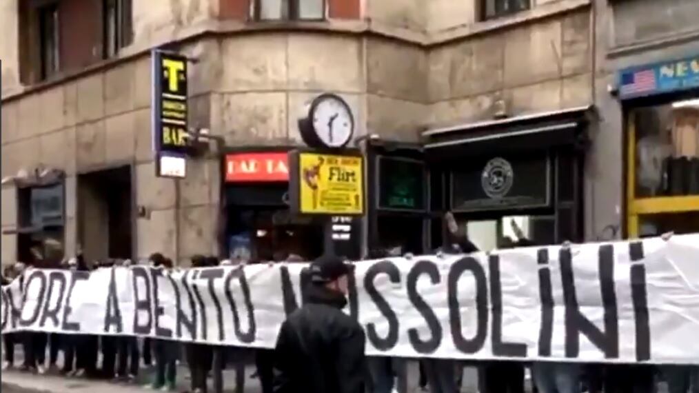 Striscione per Mussolini, daspo per otto ultras della Lazio