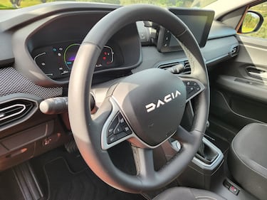 Dacia Jogger Hybrid 15