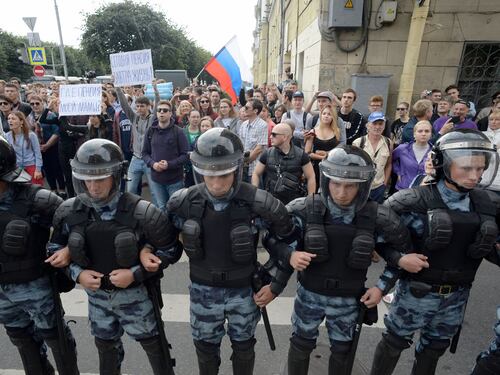 Il capo della guardia nazionale russa sfida a duello l'oppositore di Putin