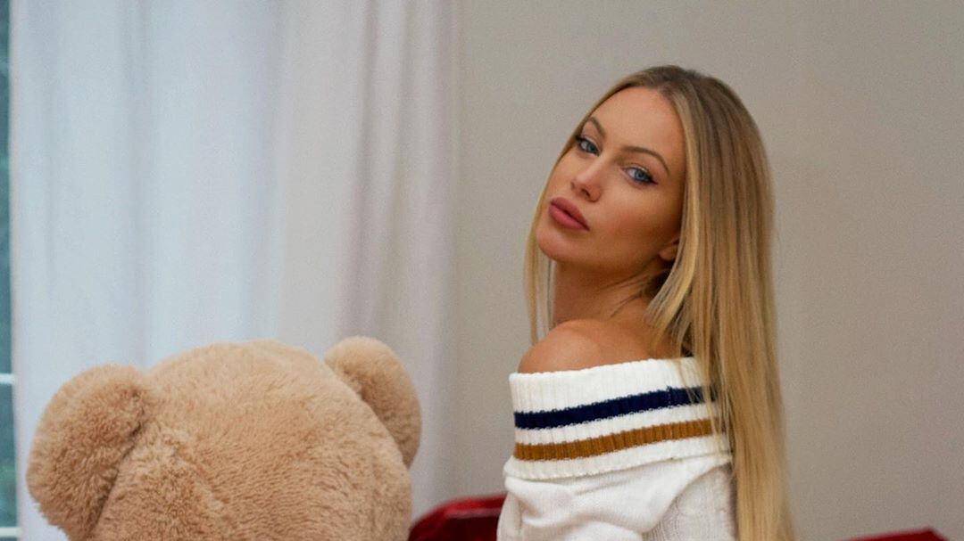 Taylor Mega: "Mi spoglio contro la violenza sulle donne"