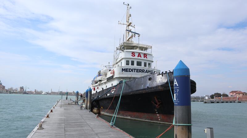 Le foto esclusive della Mare Jonio a Venezia  5