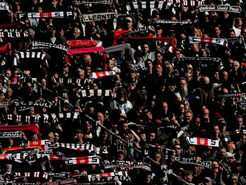 Il St Pauli cerca sui social un nuovo inno: tra le ipotesi anche “Bella ciao”