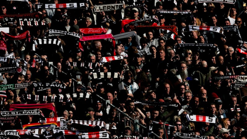 Il St Pauli cerca sui social un nuovo inno: tra le ipotesi anche “Bella ciao”