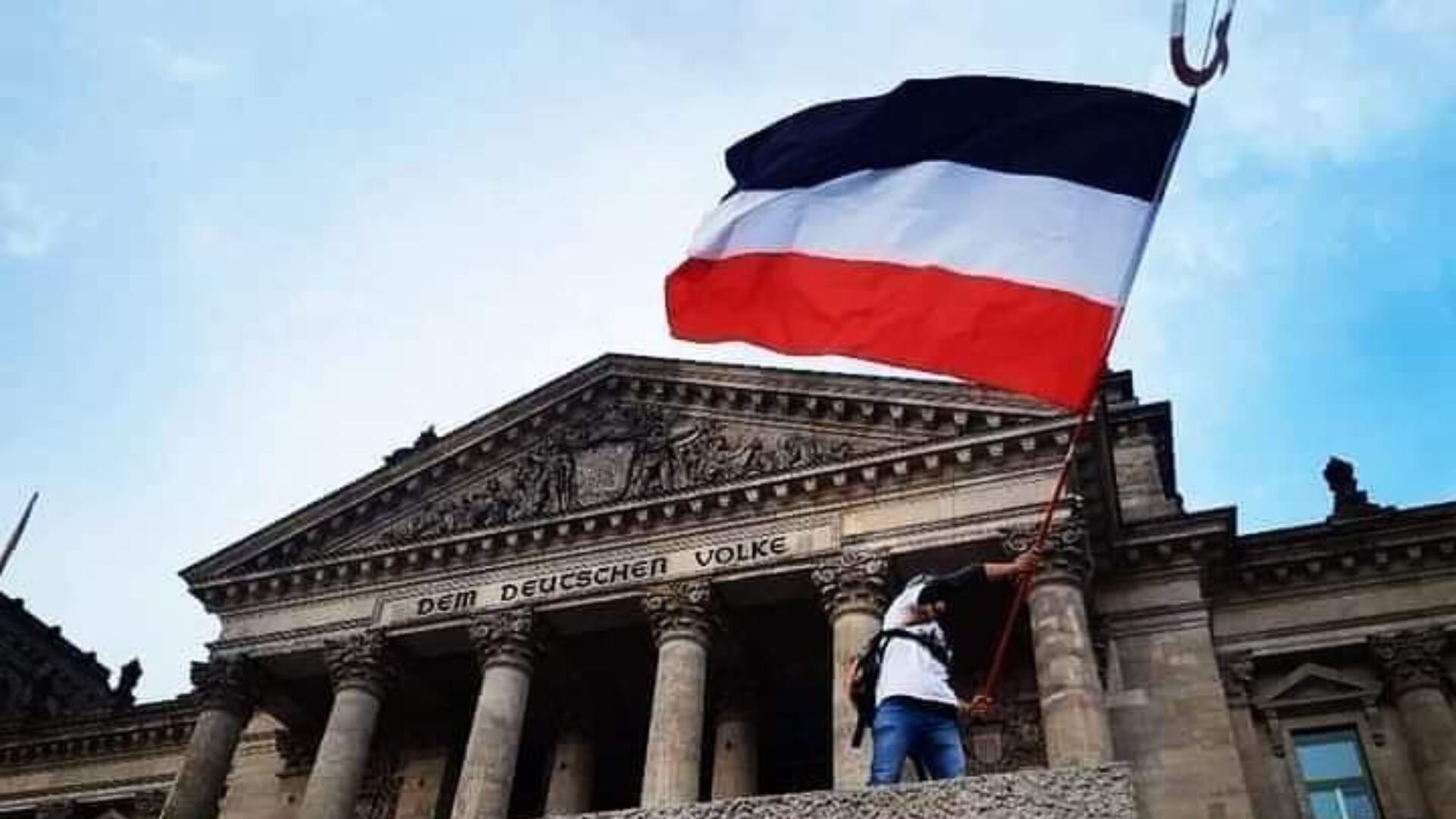 Germania, maxi operazione contro i "cittadini del Reich": in manette quattro leader del gruppo