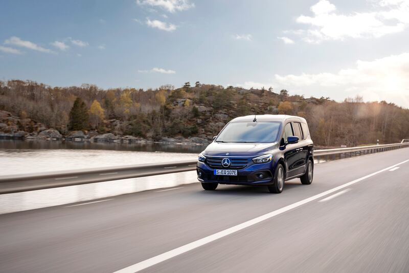 Mercedes-Benz EQT, guarda la gallery 2