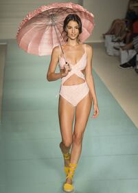 Miami Swim Fashion Week, tante modelle in costume per l'evento clou della moda estiva 2