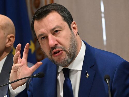"Basta intercettazioni per fini politici". Ira di Salvini sulla faida dei tamponi