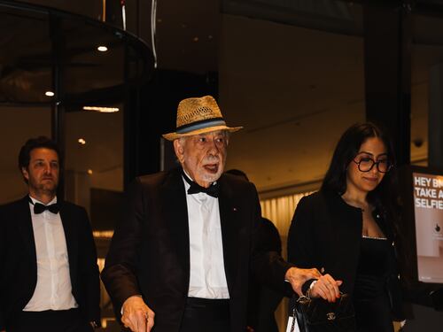 Francis Ford Coppola baciava le comparse sul set