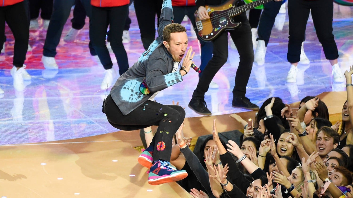 Festival di Glastonbury 2016: spunta una petizione contro i Coldplay