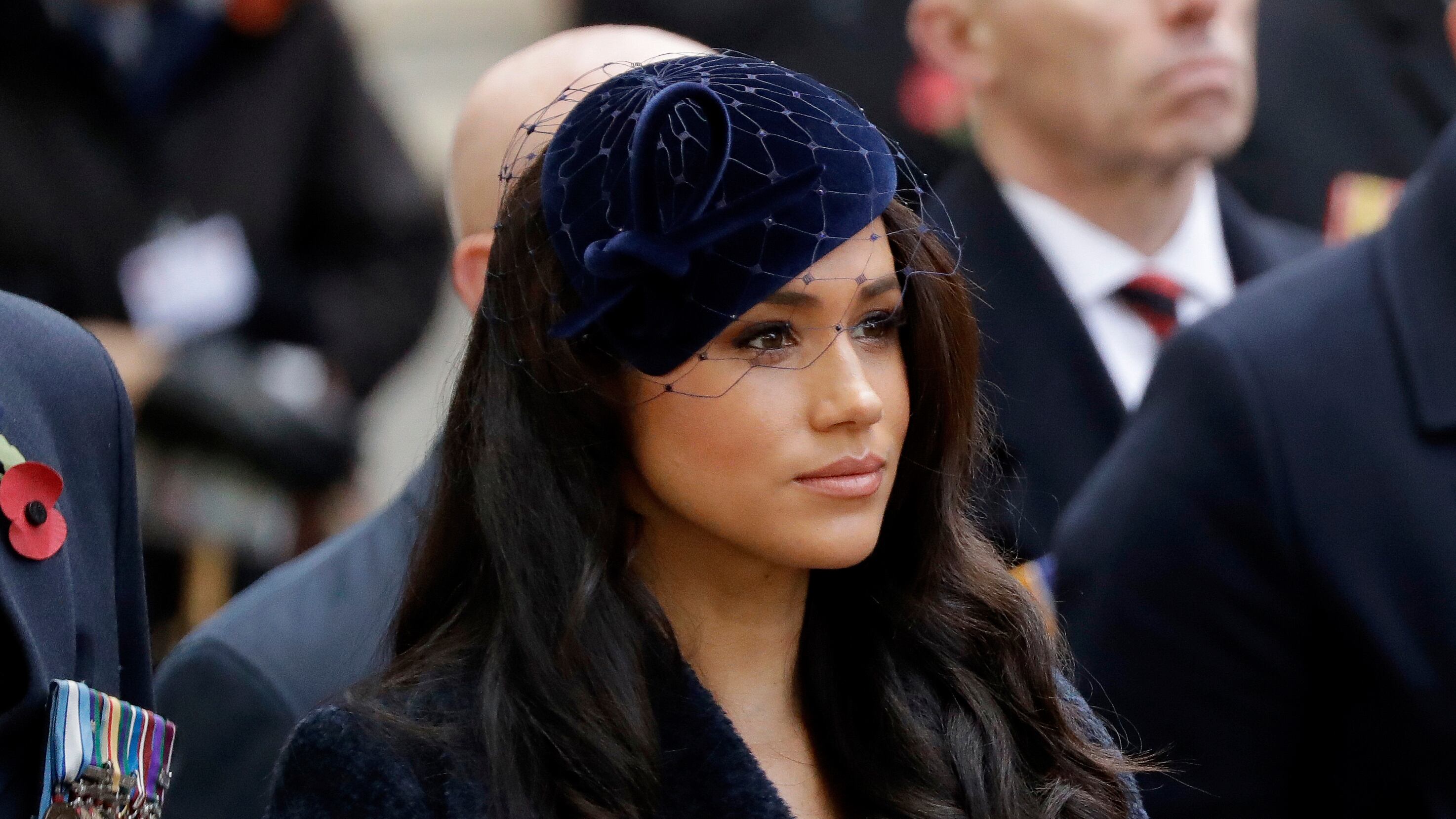 "Basta fare la guerra alla Regina". Meghan stoppa Harry