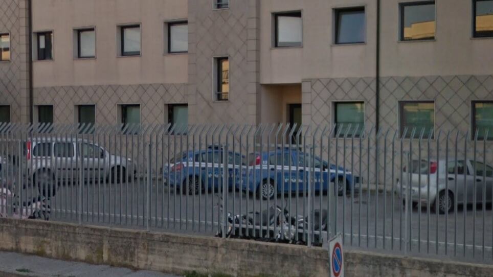 Senegalese non accetta la fine della relazione e pesta a sangue la ex