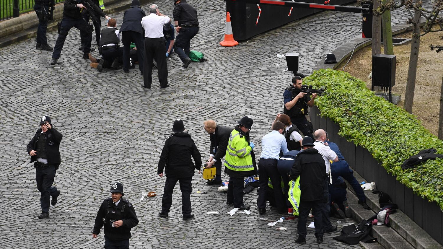 Londra si risveglia nel terrore. Perquisizioni a Birmingham