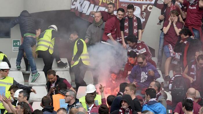 Bomba carta al derby, arrestato tifoso della Juventus