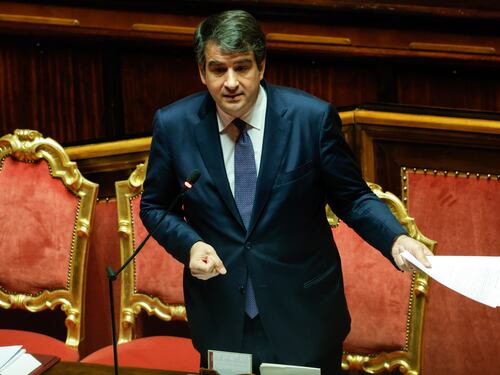 L'ipocrisia di Dem e grillini che difendono la Corte dei Conti