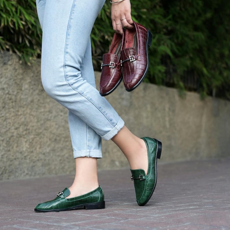 Mocassini, come abbinarli con abiti o jeans: 5 outfit per tutti i giorni