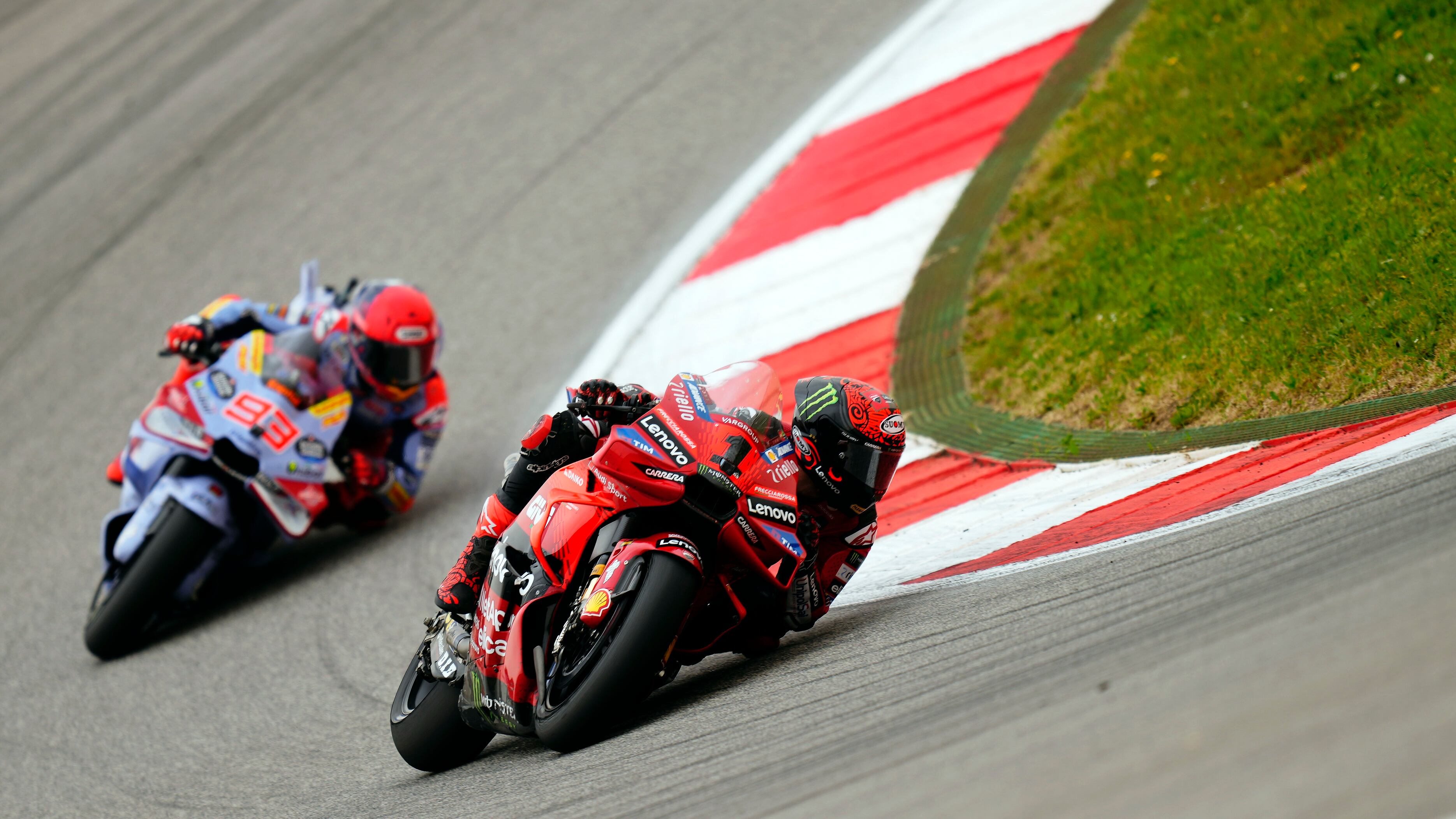 MotoGP Spagna 2024, prove libere: Bagnaia vola in testa