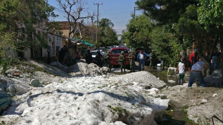 Messico, l'eccezionale grandinata che ha sepolto Guadalajara