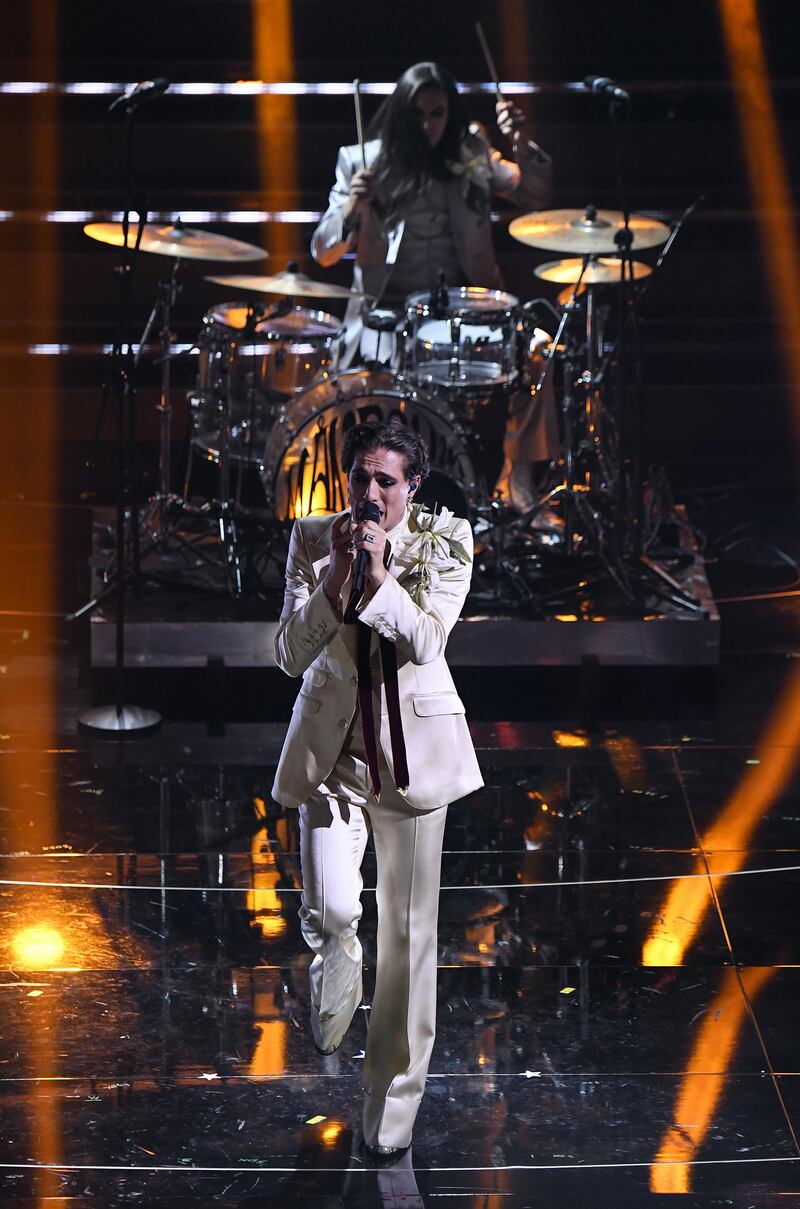 I Maneskin dominano la prima del Festival tra rock e lacrime 6