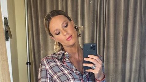 Fede è già pronta per sposarsi? La foto senza veli accende il web