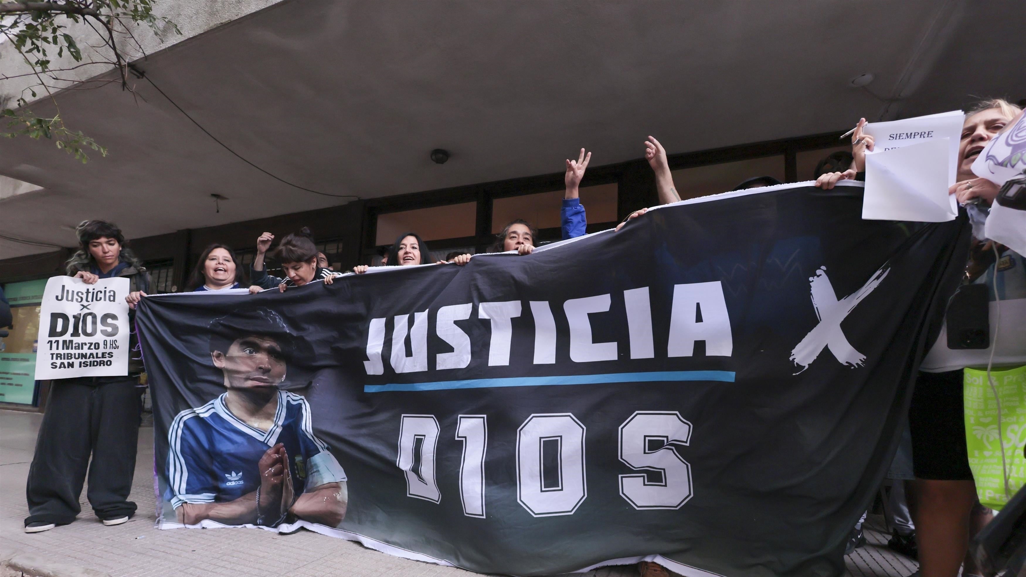 Quel filo che lega il processo Maradona al video virale "Morning routine" di Usa ’94