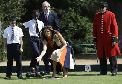 Melania Trump gioca a bocce col marito di Theresa May 7