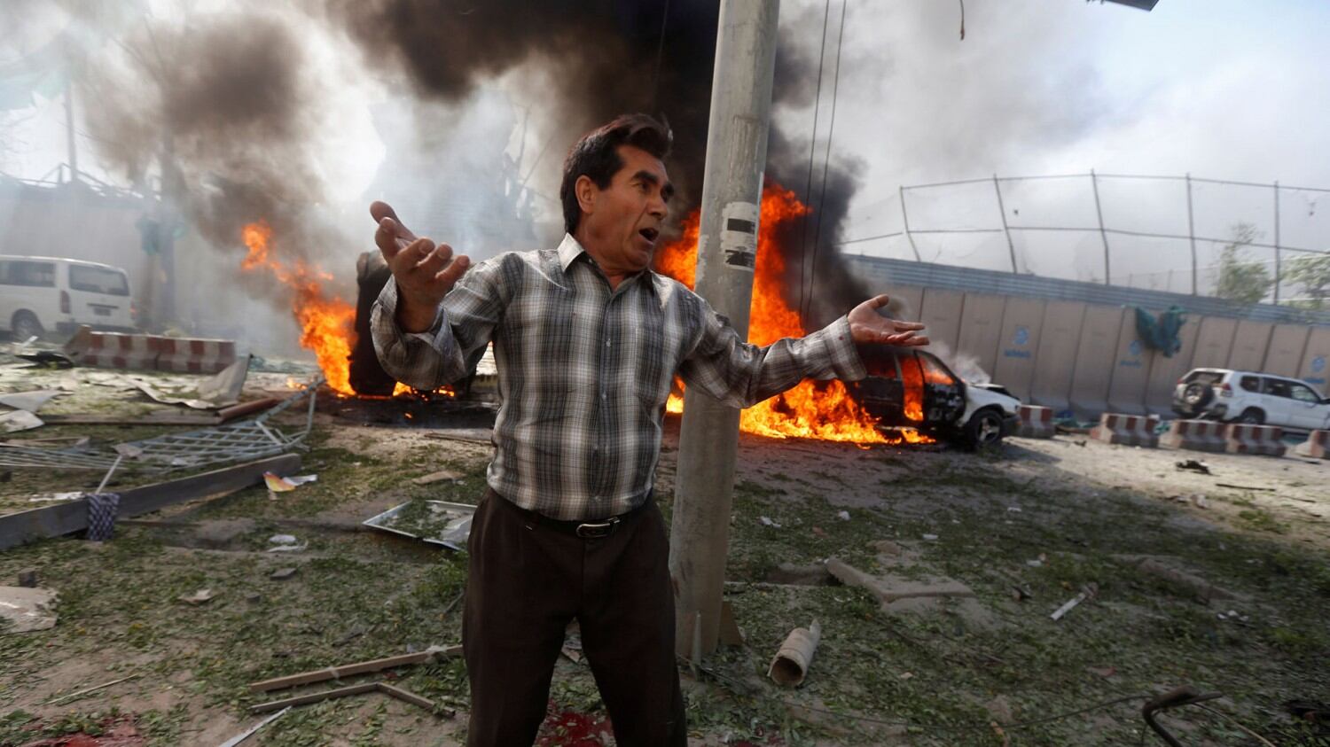 Afghanistan, autobomba a Kabul nel quartiere delle ambasciate