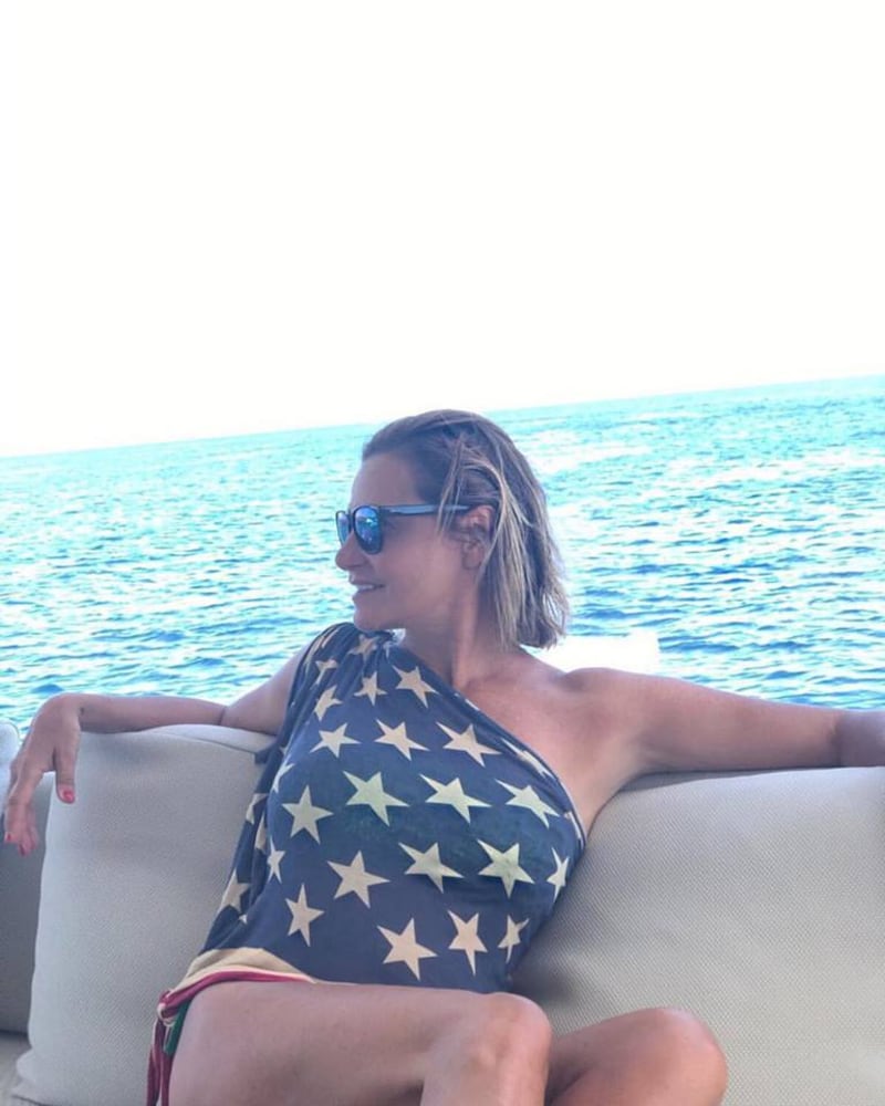 Simona Ventura, vacanze esplosive 1