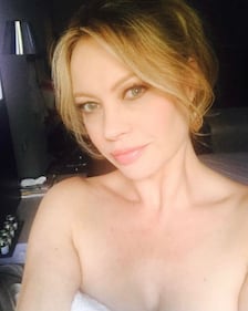 Anna Falchi, bacio hot per i fan 8