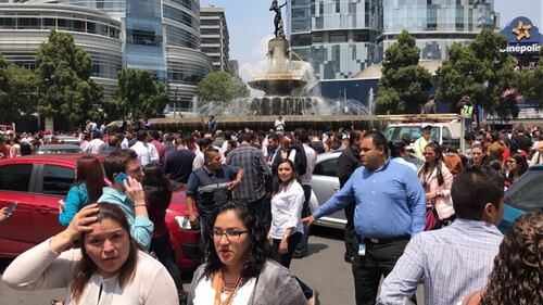 Messico, tremendo terremoto mette in ginocchio la capitale 1
