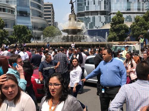 Messico, tremendo terremoto mette in ginocchio la capitale