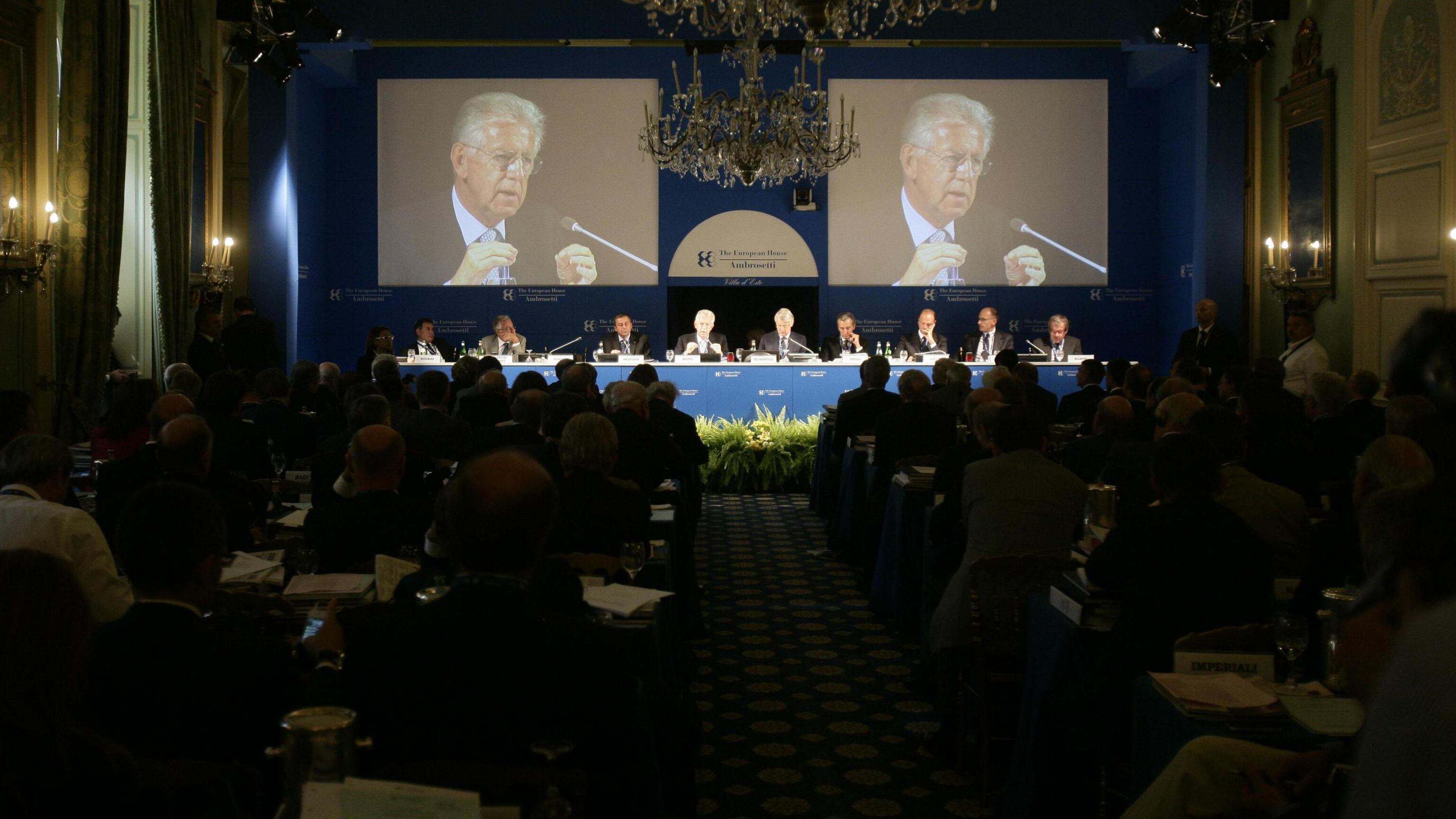 Tutti servi di Monti